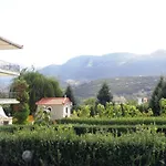 Valia