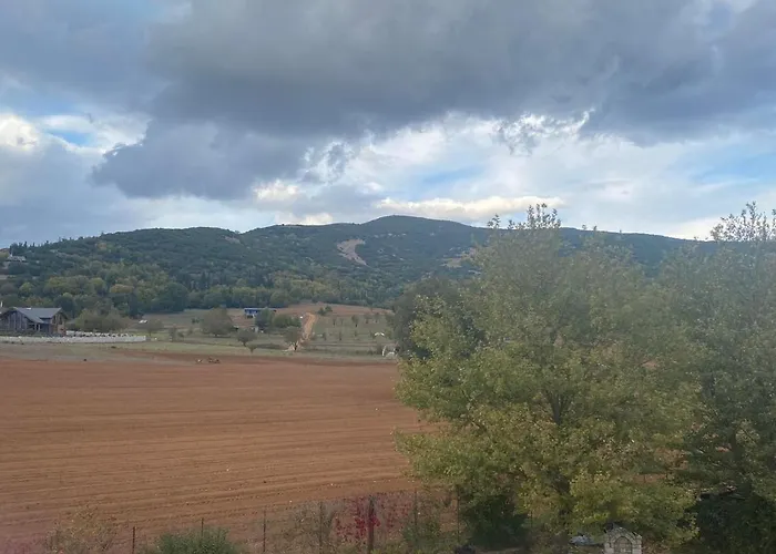 בית הארחה Valia קלבריטה